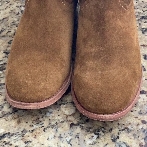 Women’s Frye Reddish Brown suede leather ankle boots  7 M. Adorable ❤️ like new - Picture 11 of 12